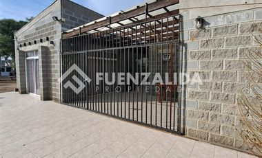 Casa en Venta en Av Las Torres / Av Lo Cruzat