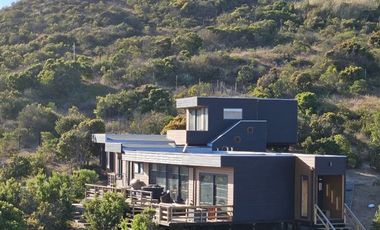 Casa en Venta en Condominio Rocas del Mar. Los Molles