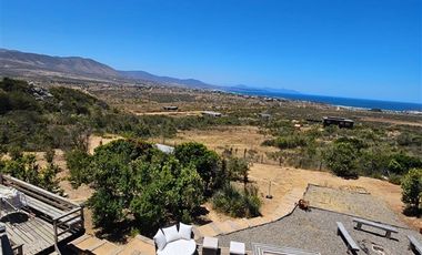 Casa en Venta en Condominio Rocas del Mar. Los Molles