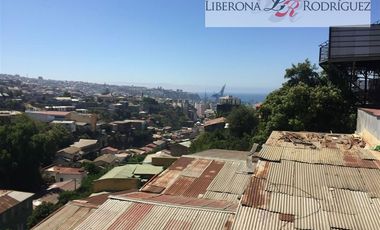 Casa en Venta en Casa compuesta de 3 lofts independientes en Cerro Bellavista
