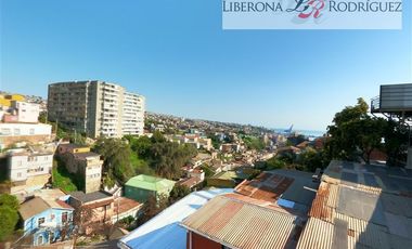 Casa en Venta en Casa compuesta de 3 lofts independientes en Cerro Bellavista