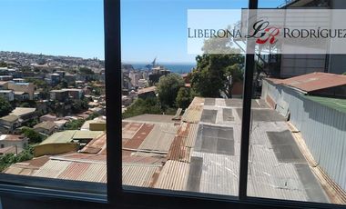 Casa en Venta en Casa compuesta de 3 lofts independientes en Cerro Bellavista