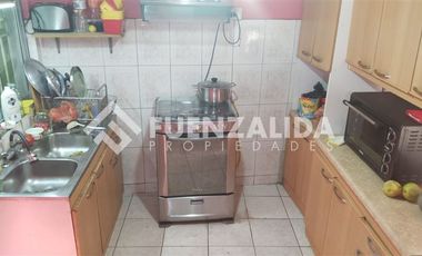 Casa en Venta en Pasaje cinco / Emilio campodonico