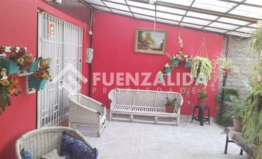 Casa en Venta en Pasaje cinco / Emilio campodonico