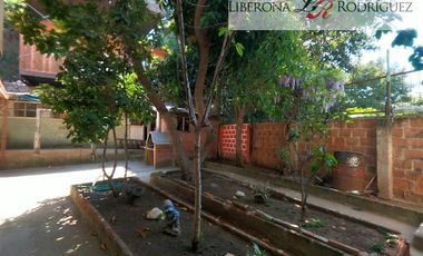 Casa en Venta en Casa esquina en Cerro O´Higgins