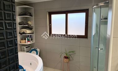 Casa en Venta en Hijuelas, La Calera gran oportunidad