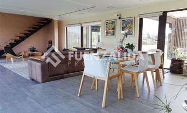 Casa en Venta en Lomas de coihuin