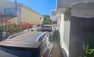 Casa en Venta en Avenida Los Carrera, Feria Libre lo Valencia