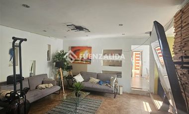 Casa en Venta en Avenida Los Carrera, Feria Libre lo Valencia