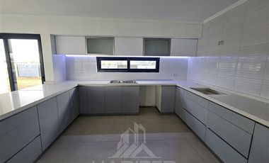 Casa en Venta en Reserva Huilquilemu