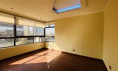 Oficina en Arriendo en Metro Tobalaba