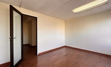 Oficina en Arriendo en Metro Tobalaba