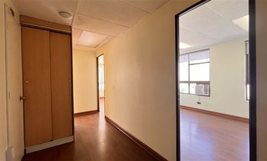 Oficina en Arriendo en Metro Tobalaba