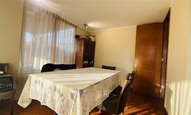 Casa en Venta en VALENZUELA PUELMA, LA REINA