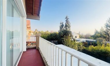 Casa en Venta en VALENZUELA PUELMA, LA REINA