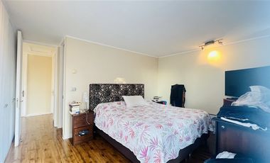 Casa en Venta en VALENZUELA PUELMA, LA REINA