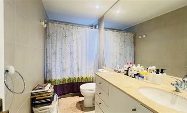 Casa en Venta en VALENZUELA PUELMA, LA REINA