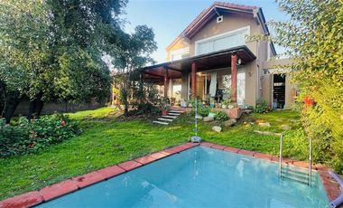 Casa en Venta en VALENZUELA PUELMA, LA REINA