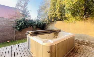 Casa en Venta en VALENZUELA PUELMA, LA REINA