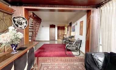 Oficina en Venta en Hospital Fach