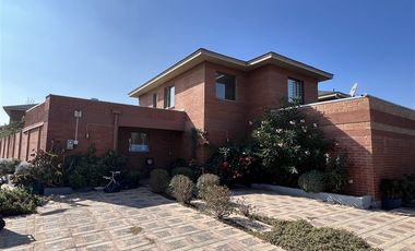 Casa en Venta en Condominio Valle Araucarias