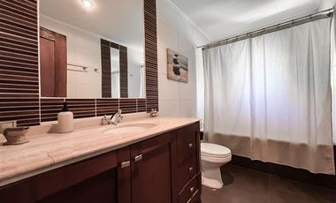 Casa en Venta en ESPECTACULAR CASA En Club de Golf Los Lirios, Cancha de Golf