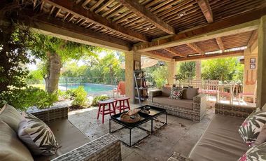 Casa en Venta en ESPECTACULAR CASA En Club de Golf Los Lirios, Cancha de Golf