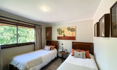 Casa en Venta en ESPECTACULAR CASA En Club de Golf Los Lirios, Cancha de Golf