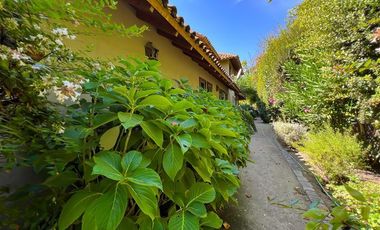 Casa en Venta en ESPECTACULAR CASA En Club de Golf Los Lirios, Cancha de Golf