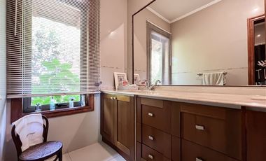 Casa en Venta en ESPECTACULAR CASA En Club de Golf Los Lirios, Cancha de Golf