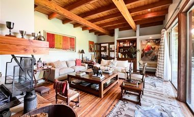 Casa en Venta en ESPECTACULAR CASA En Club de Golf Los Lirios, Cancha de Golf