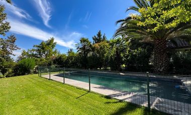 Casa en Venta en ESPECTACULAR CASA En Club de Golf Los Lirios, Cancha de Golf