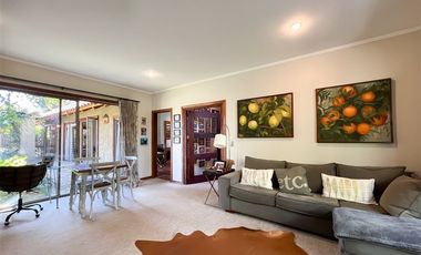 Casa en Venta en ESPECTACULAR CASA En Club de Golf Los Lirios, Cancha de Golf