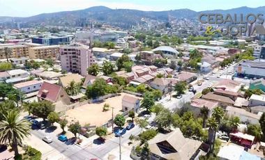 Casa en Venta en calle Esmeralda, Quilpué (perfil comercial)