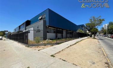 Casa en Venta en calle Esmeralda, Quilpué (perfil comercial)