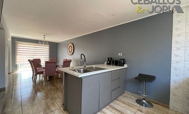 Casa en Venta en calle Esmeralda, Quilpué (perfil comercial)