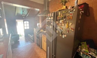 Casa en Venta en Av. Echequeñique