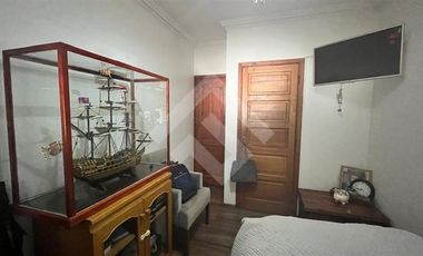 Casa en Venta en Av. Echequeñique