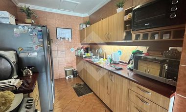 Casa en Venta en Av. Echequeñique