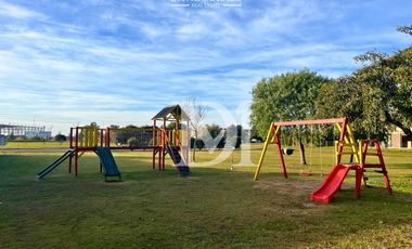 Venta de Terreno en Barrio Cruz Del Sur Lote 90