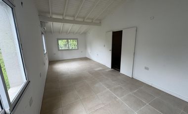 Triplex en venta en Barrio Los 3 Coniles, Derqui, Pilar, GBA Norte - 5 Ambientes