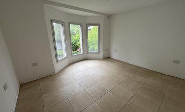 Triplex en venta en Barrio Los 3 Coniles, Derqui, Pilar, GBA Norte - 5 Ambientes