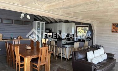 Casa en Venta en PLAYA HERMOSA