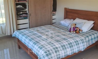 Casa en Venta en Los Niches, cruce con Zapallar