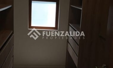 Casa en Venta en Cercano a Colegio El Campanario