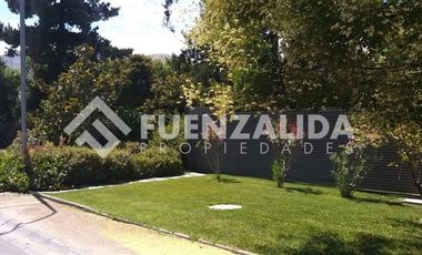 Casa en Venta en Cercano a Colegio El Campanario