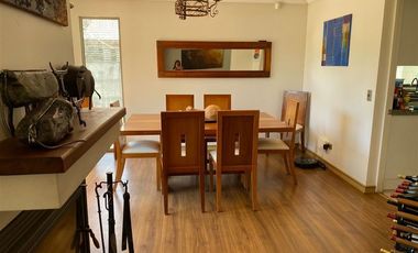 Casa en Venta en Adobes de Nogales, Machalí