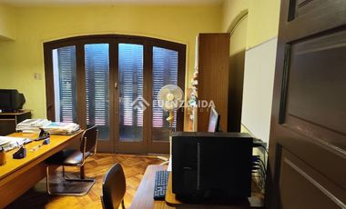 Oficina en Venta en Suarez Mujica/Campo Deporte