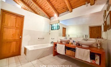Casa en Venta en Las Majadas de Pirque