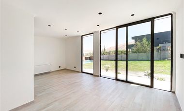 Casa en Arriendo en Condominio de Los Rios Piedra Roja